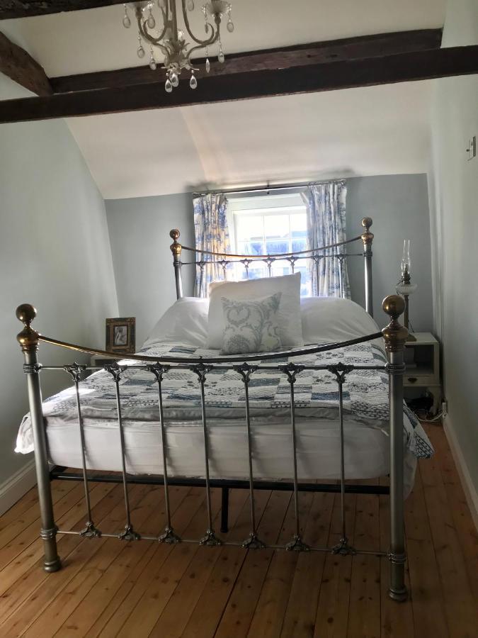 Duke Of Monmouth Penthouse Luxury Apartment, Lyme Regis, 3 Bedroom, Hot Tub, Garden, Dog Friendly ภายนอก รูปภาพ